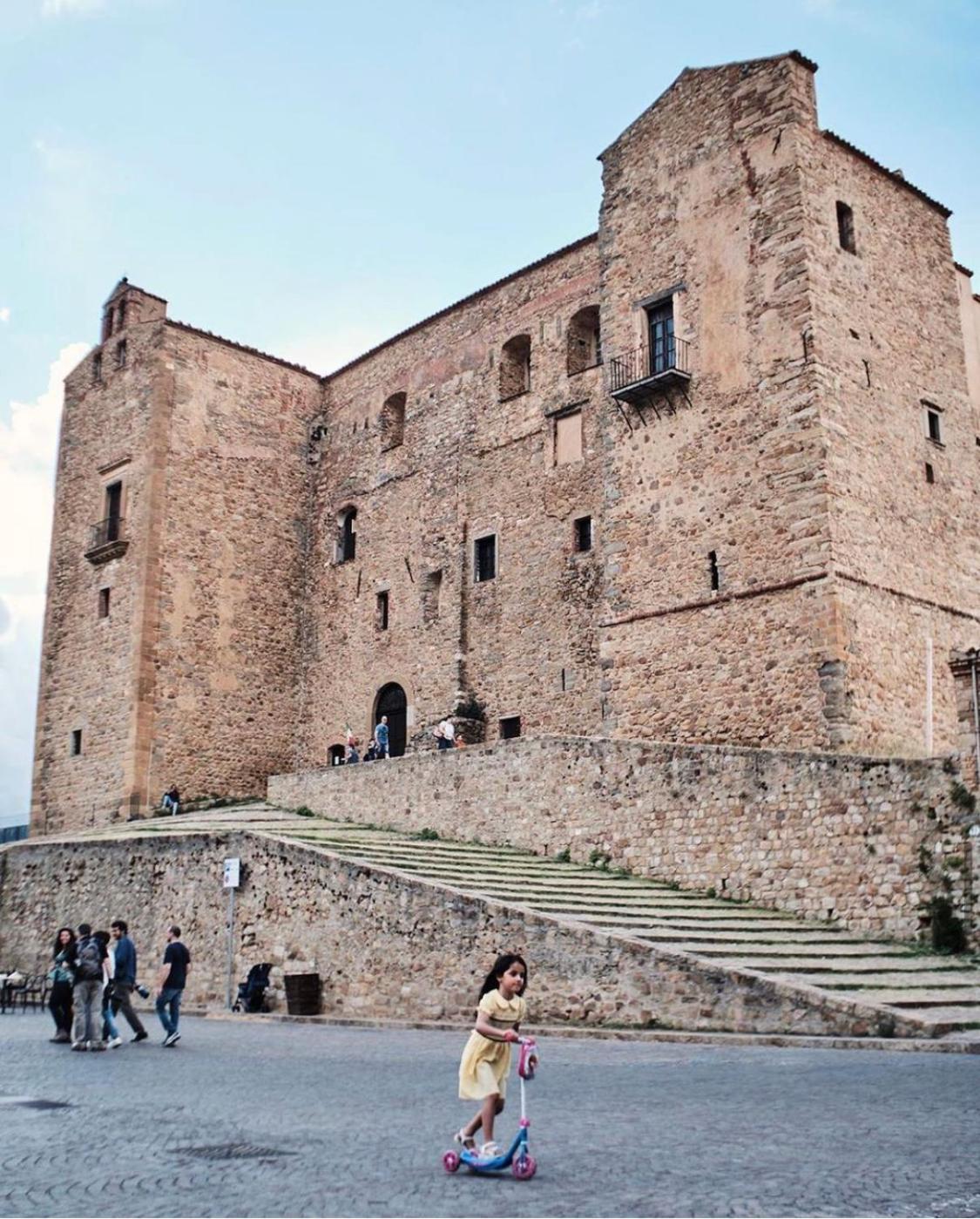 Porta San Paolo House Castelbuono (Sicily) Exterior foto